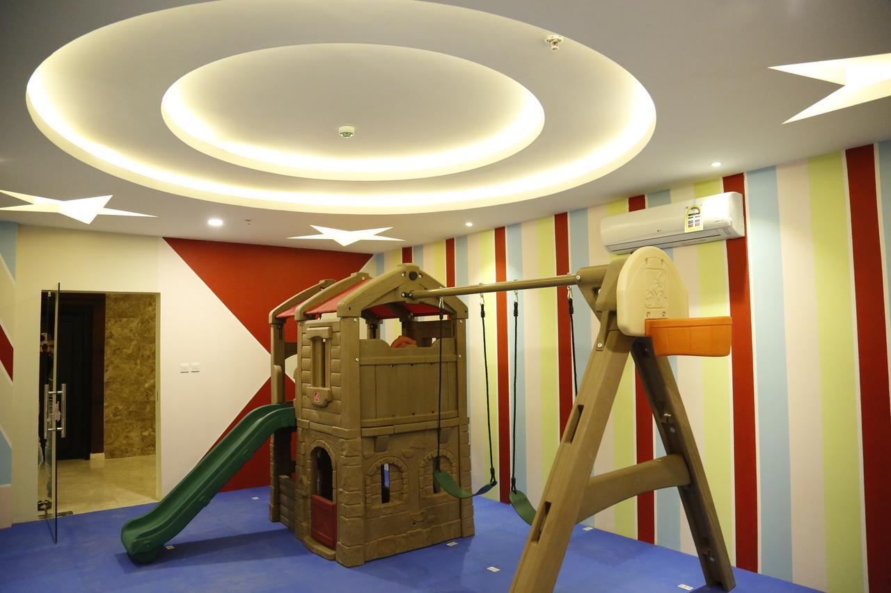 Flora Hotel Suite 2 فلورا2 للشقق المخدومة Rijád Kültér fotó