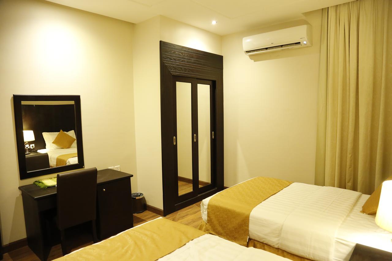 Flora Hotel Suite 2 فلورا2 للشقق المخدومة Rijád Kültér fotó