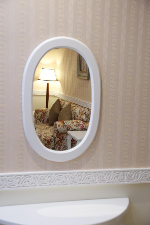 Flora Hotel Suite 2 فلورا2 للشقق المخدومة Rijád Kültér fotó