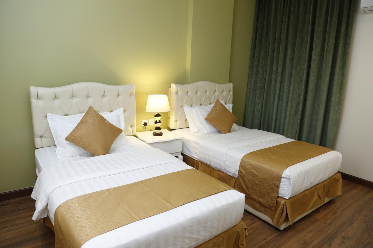 Flora Hotel Suite 2 فلورا2 للشقق المخدومة Rijád Kültér fotó